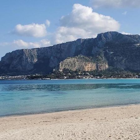 לינה וארוחת בוקר פלרמו Fronte Mare Arenella מראה חיצוני תמונה